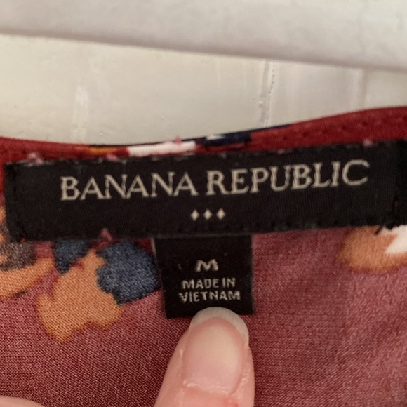 Banana republic size medium top - Picture 3 of 4